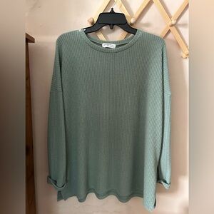 Carly Jean Evelyn top